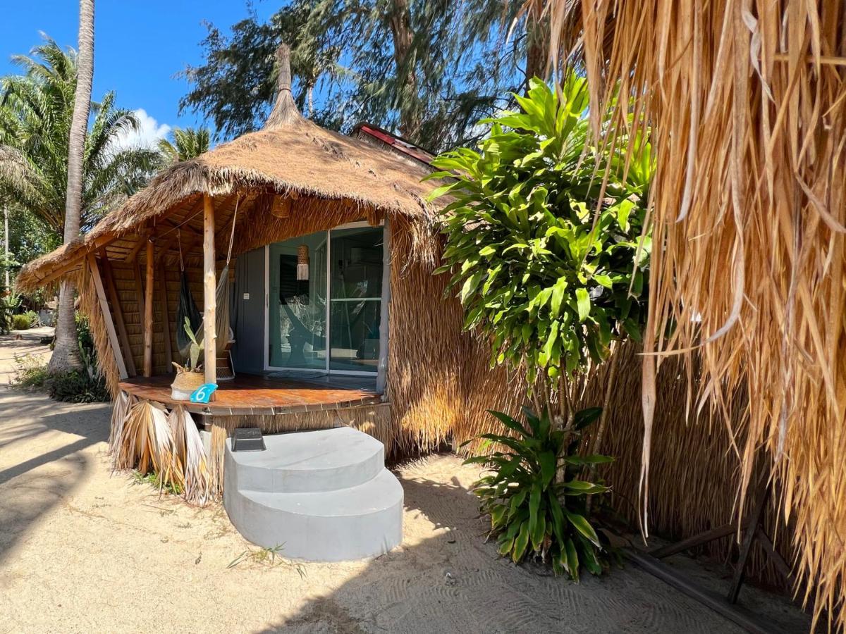 Sea Love Beach Bar & Bungalows Baan Tai Exterior foto
