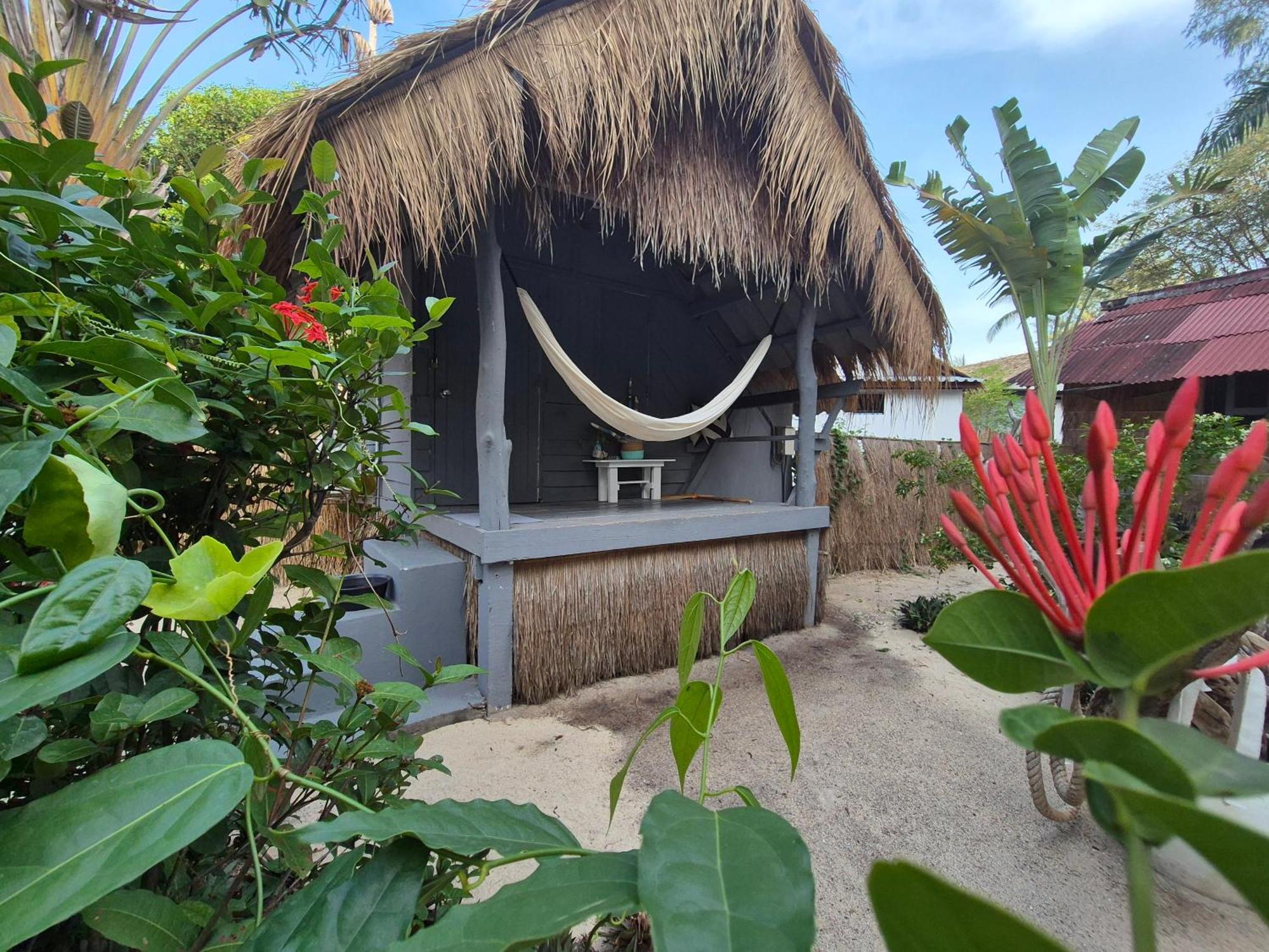 Sea Love Beach Bar & Bungalows Baan Tai Exterior foto